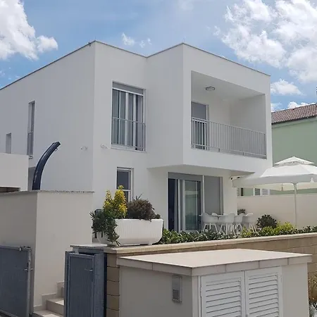 Luxury Teuta With Heated Saltwater Pool Willa Zaton (Zadar)