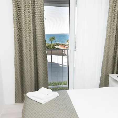 فيلة Luxury Teuta With Heated Saltwater Pool *