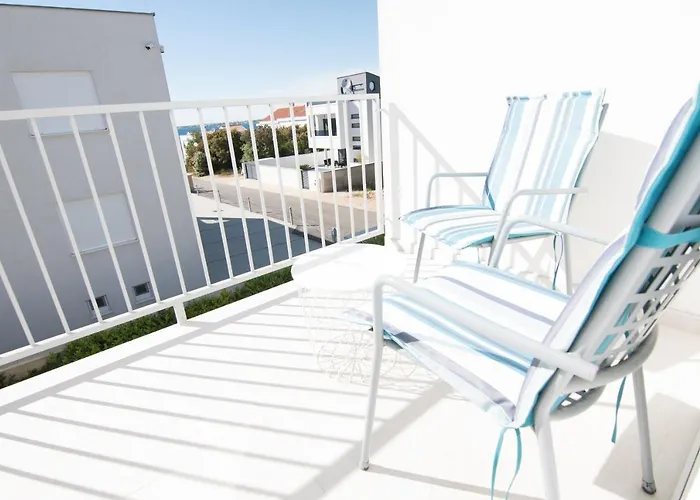 Luxury Teuta With Heated Saltwater Pool Villa
