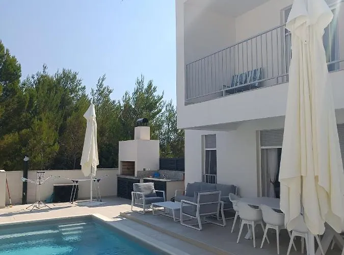 Villa Luxury Teuta With Heated Saltwater Pool *