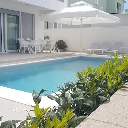 Villa Luxury Teuta With Heated Saltwater Pool *