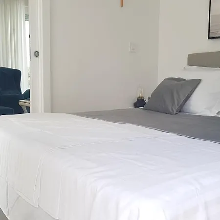 Luxury Teuta With Heated Pool