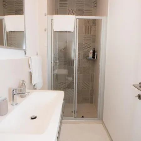 Luxury Teuta With Heated Pool *
