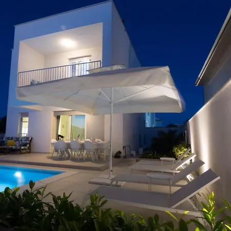 Luxury Teuta With Heated Pool * Zaton (Zadar)