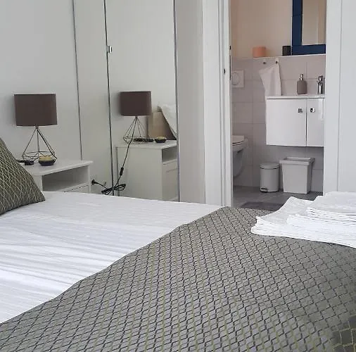Luxury Teuta With Heated Saltwater Pool *