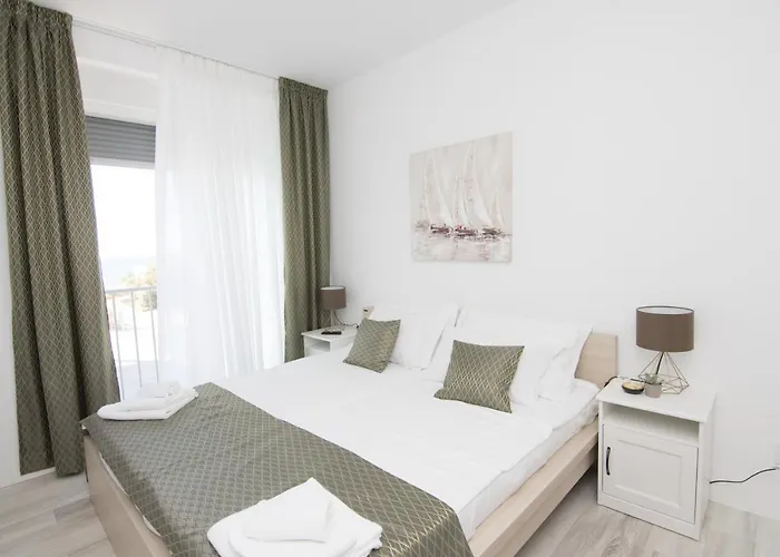 别墅 Luxury Teuta With Heated Saltwater Pool 扎顿